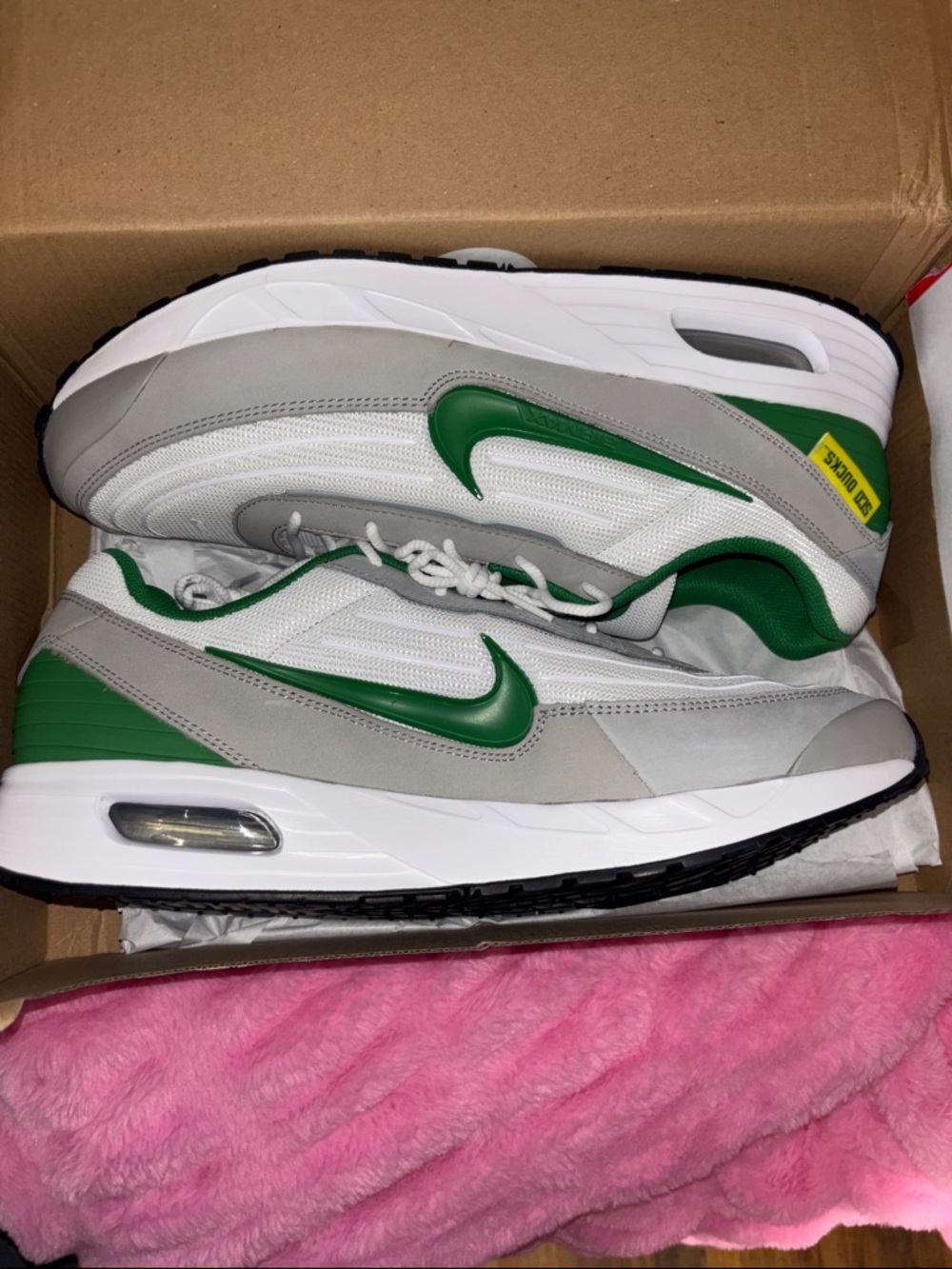 Air Max Oregons Nike White, Green & Gray Low-Top Sneakers size 15 - Picture 5 of 6